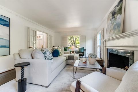 Tiny photo for 4641 Mockingbird Lane, Highland Park, TX 75209 (MLS # 21077976)