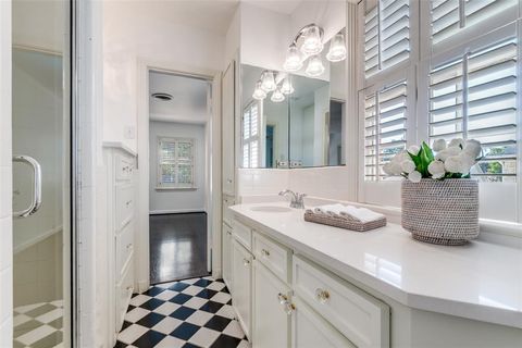 Tiny photo for 4641 Mockingbird Lane, Highland Park, TX 75209 (MLS # 21077976)