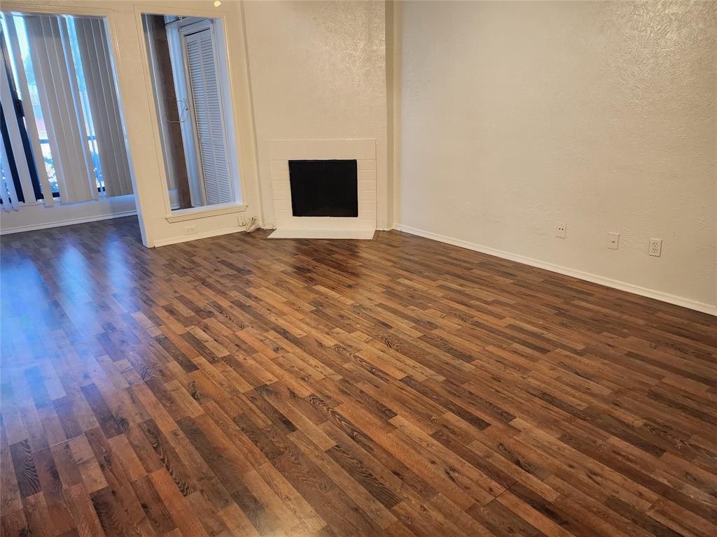 Cambridge Condos Ph 01 03 - Residential