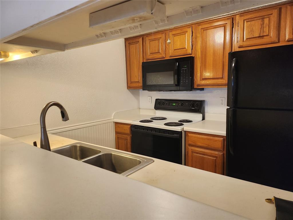 Cambridge Condos Ph 01 03 - Residential