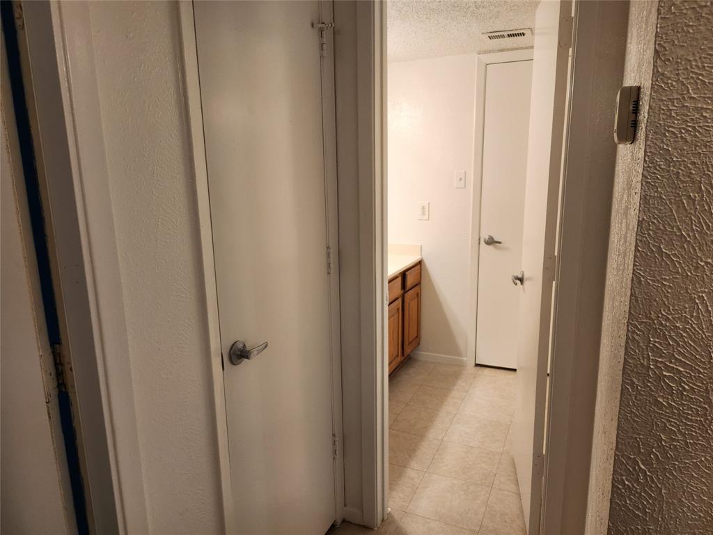 Cambridge Condos Ph 01 03 - Residential