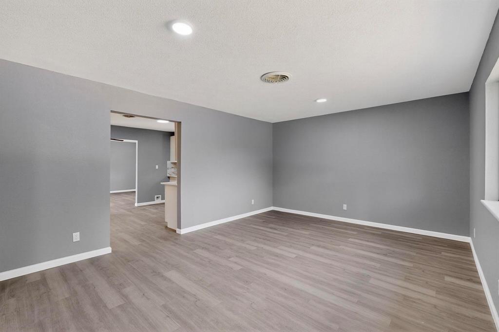 MEADOWBROOK ESTATE - Residential