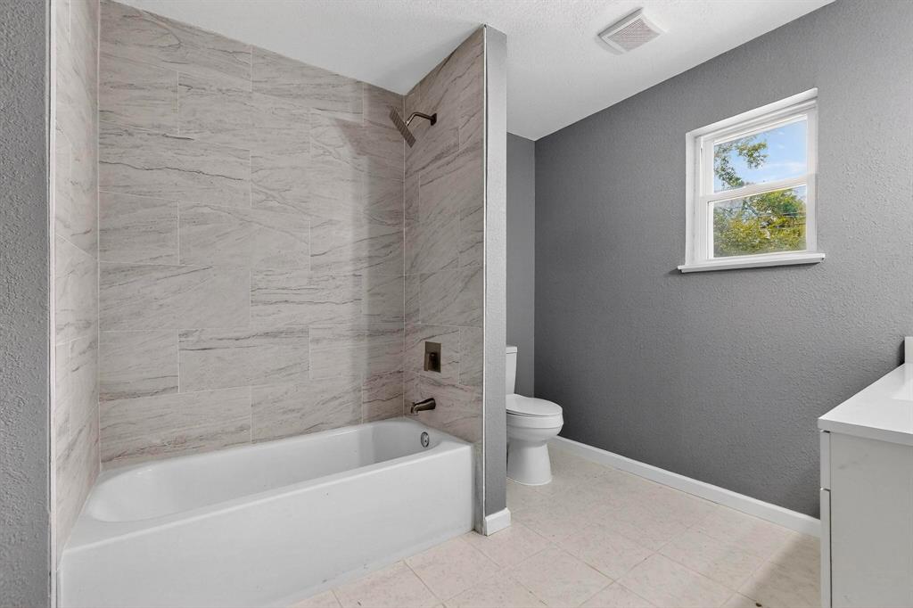 MEADOWBROOK ESTATE - Residential