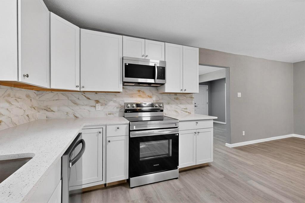 MEADOWBROOK ESTATE - Residential