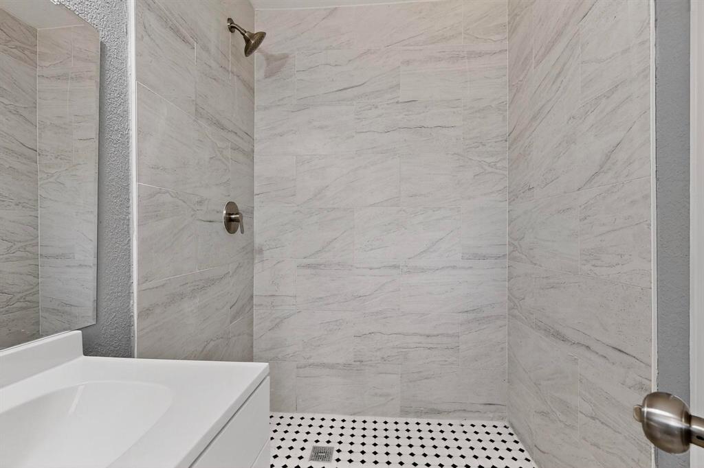 MEADOWBROOK ESTATE - Residential