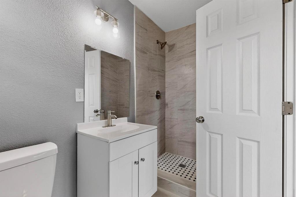 MEADOWBROOK ESTATE - Residential