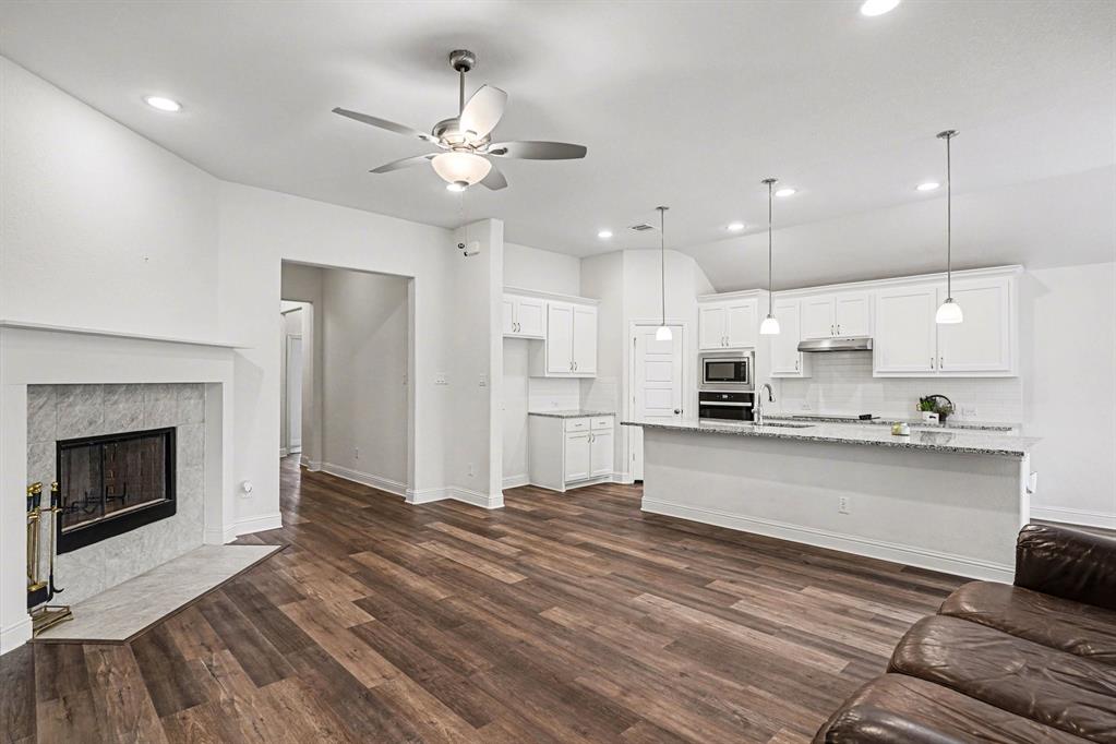 Bristol Oaks - Residential