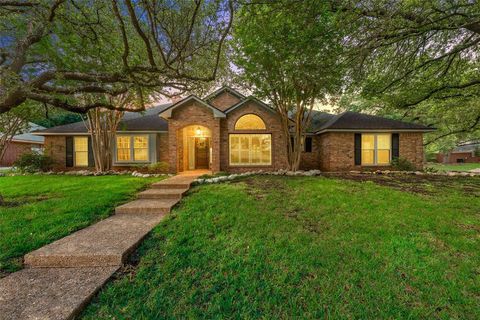 Photo of 9406 Wildflower Drive, Woodway, TX 76712 (MLS # 21286068)