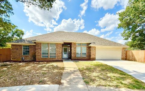 2201 Greendale Court Bedford TX 76022