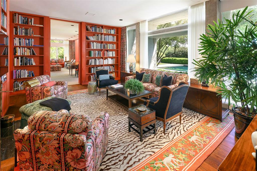1400 Shady Oaks Lane