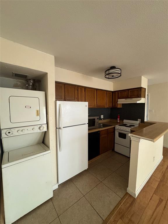 9801 Walnut Street A305