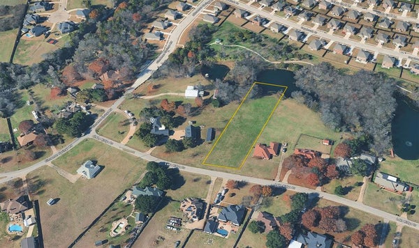 2703 LAKE RIDGE RD, GLENN HEIGHTS, TX 75154 - Image a0f05ab8d93695508c7cd207a77ed916/2433181255
