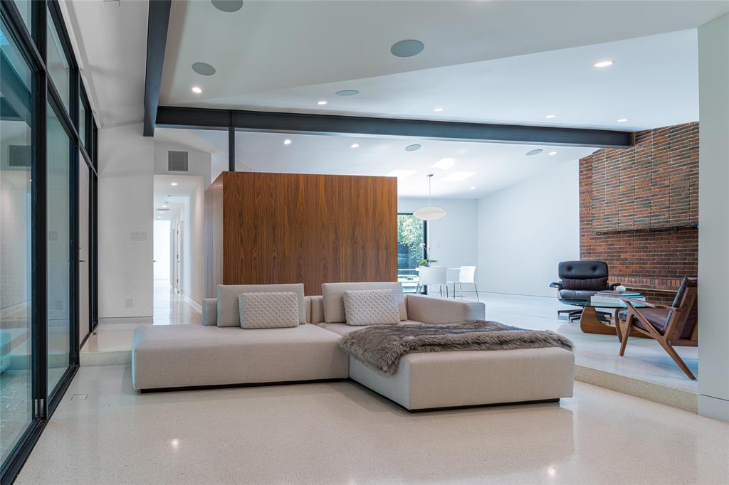 Midway Hills 03 - Residential