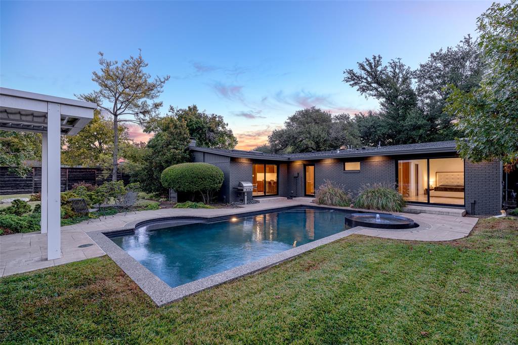 Midway Hills 03 - Residential