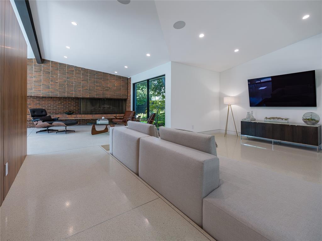 Midway Hills 03 - Residential