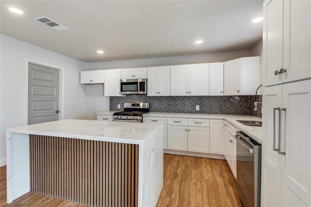 Bruton Terrace 07 - Residential