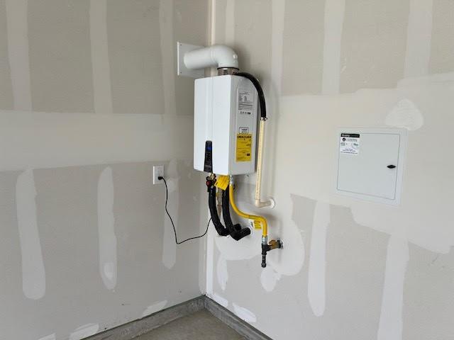 CYPRESS CREEK PHASE 3 - Residential Lease