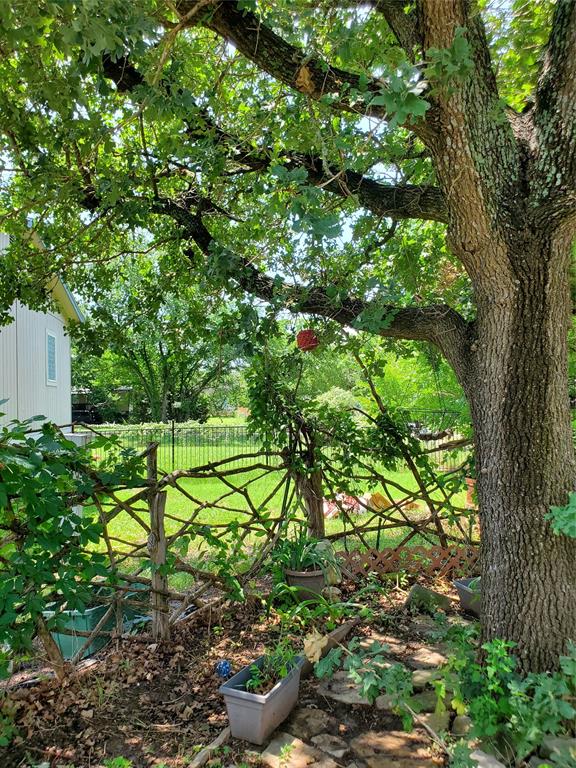 Falcon Crest - Residential