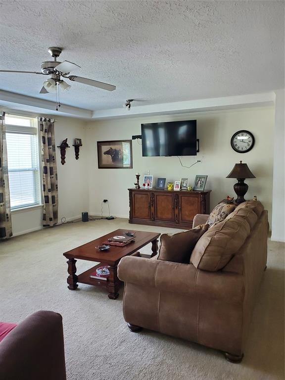 Falcon Crest - Residential