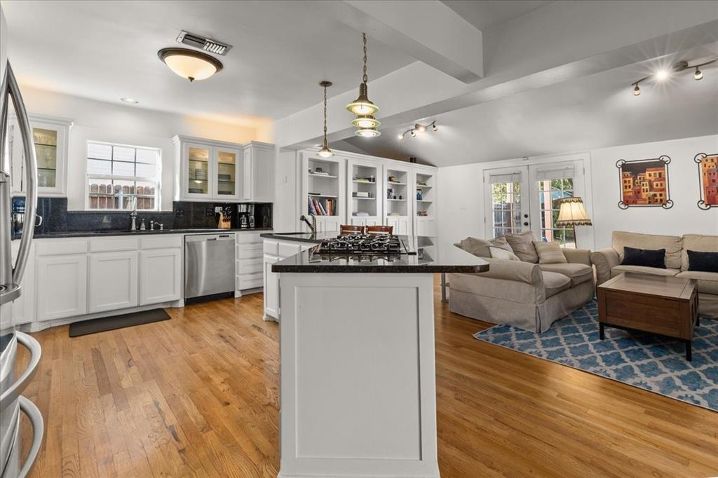 Chamberlain Arlington Heights 1st - Residential