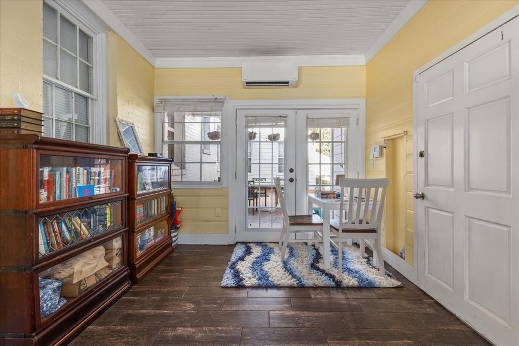 Chamberlain Arlington Heights 1st - Residential