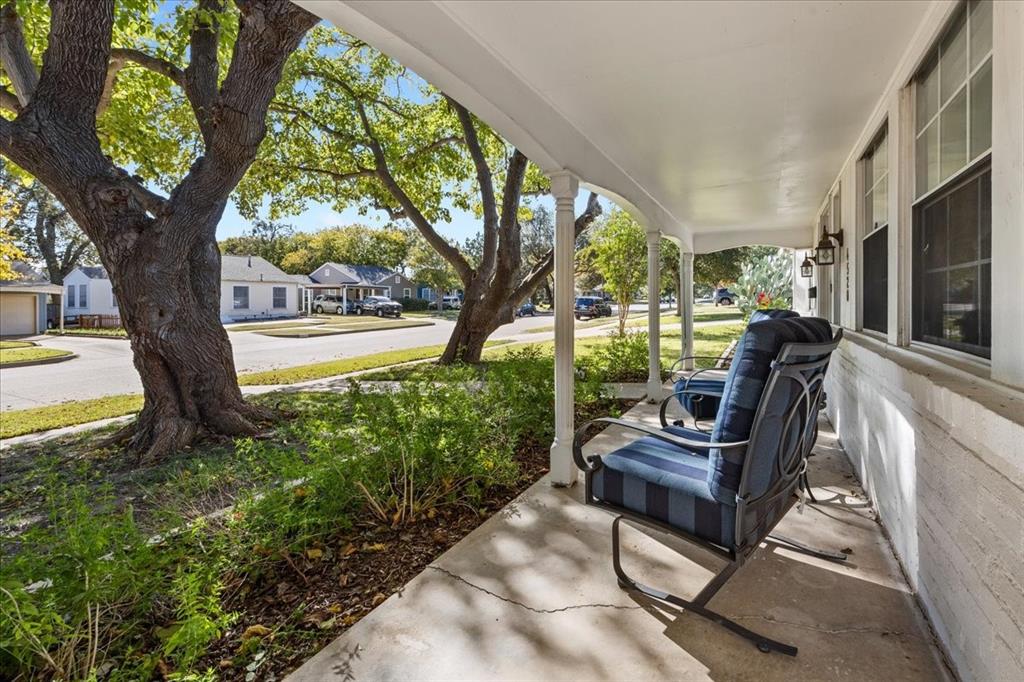 4520 Birchman Avenue