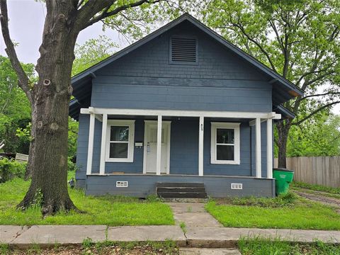 Photo of 815 Moran Street, Gainesville, TX 76240 (MLS # 21246045)