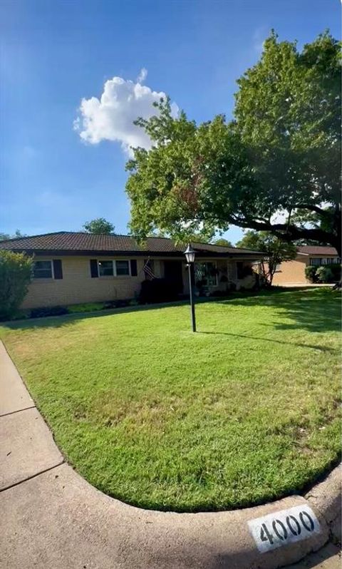 A home in Benbrook