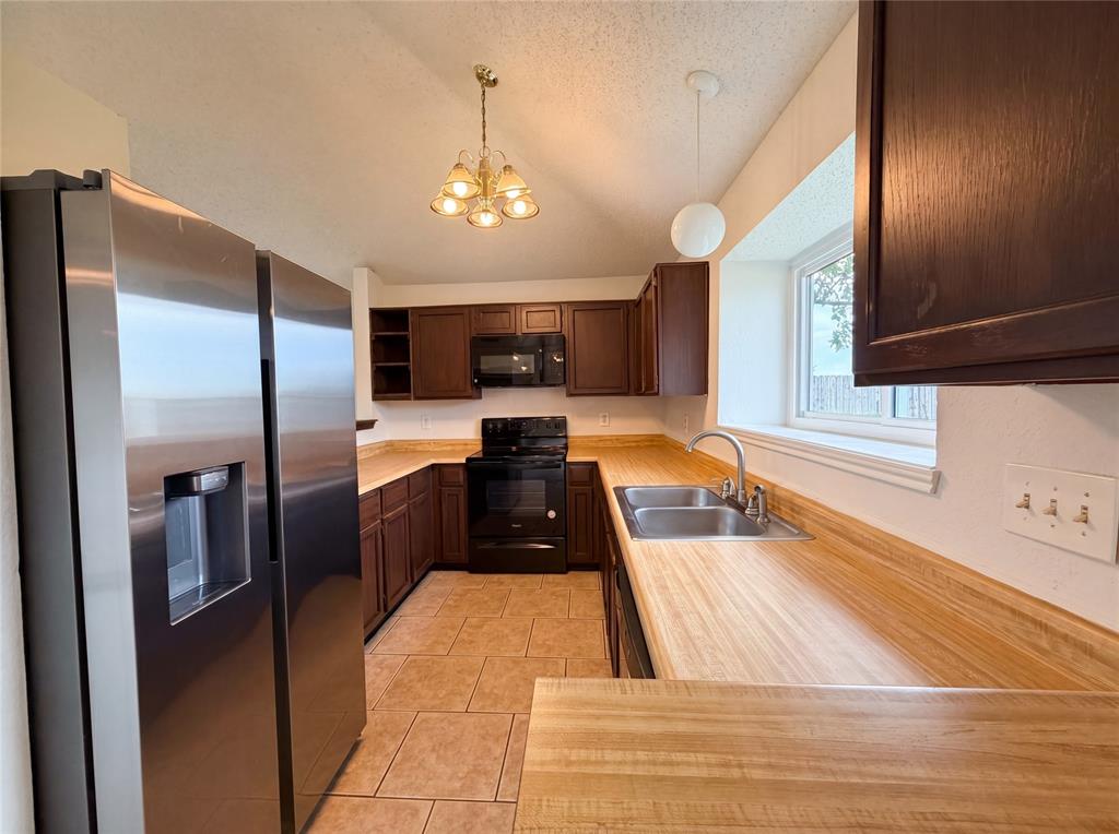 1415 Petunia Drive