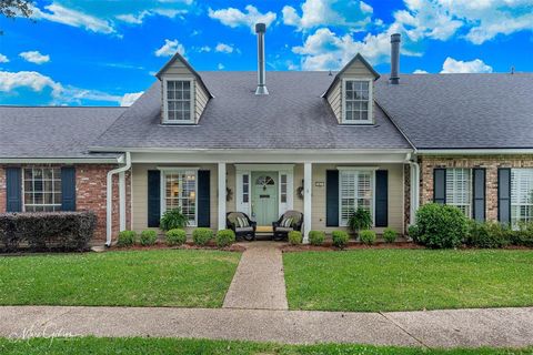 Photo of 61 Tealwood Street, Shreveport, LA 71104 (MLS # 21257042)