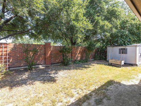 A home in Benbrook