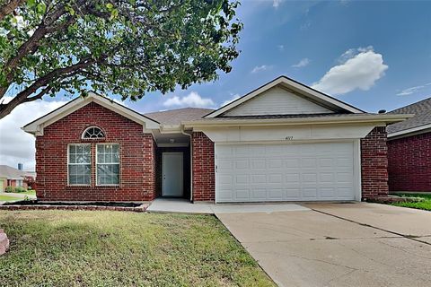Photo of 4117 Chelan Court, Fort Worth, TX 76244 (MLS # 21337142)