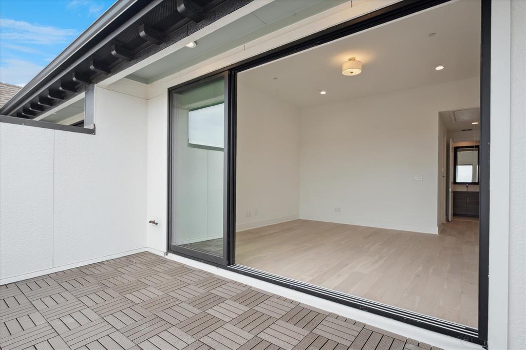 Addison Grove - Residential