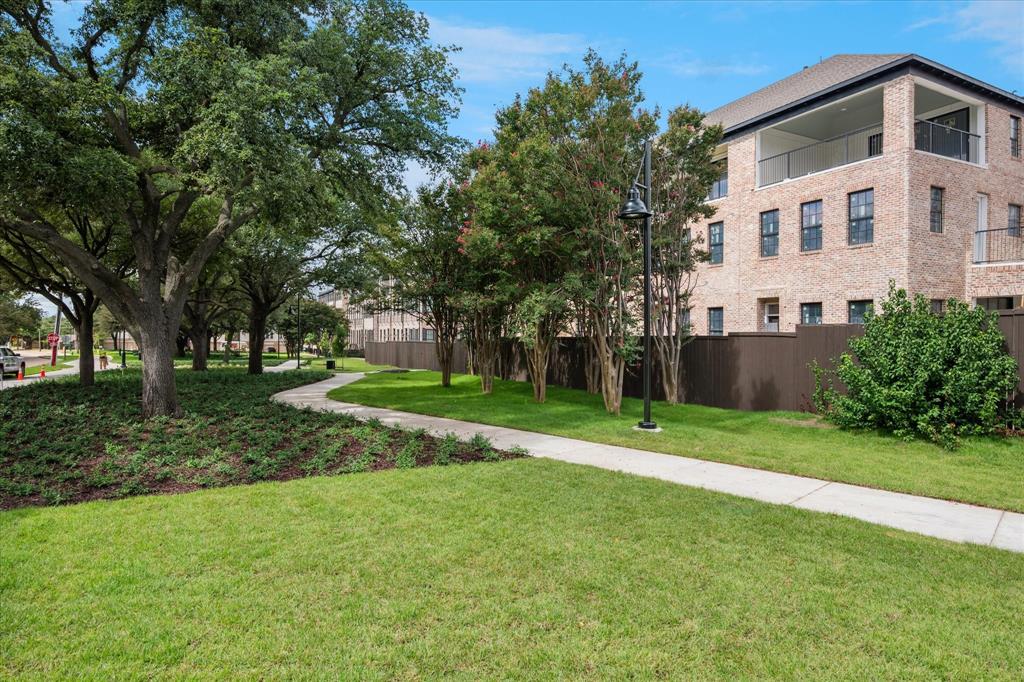 Addison Grove - Residential