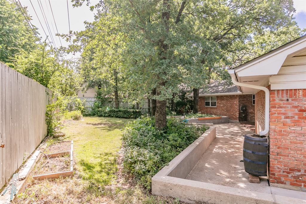 936 Mountain Terrace
