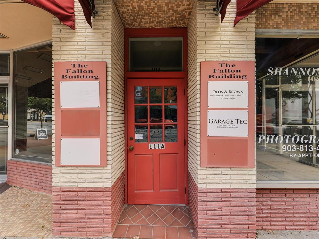 109-111 N Travis Street