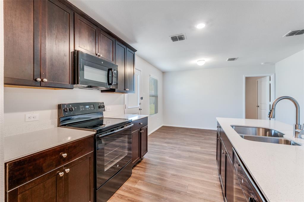 Villas Prairie Crk Add - Residential