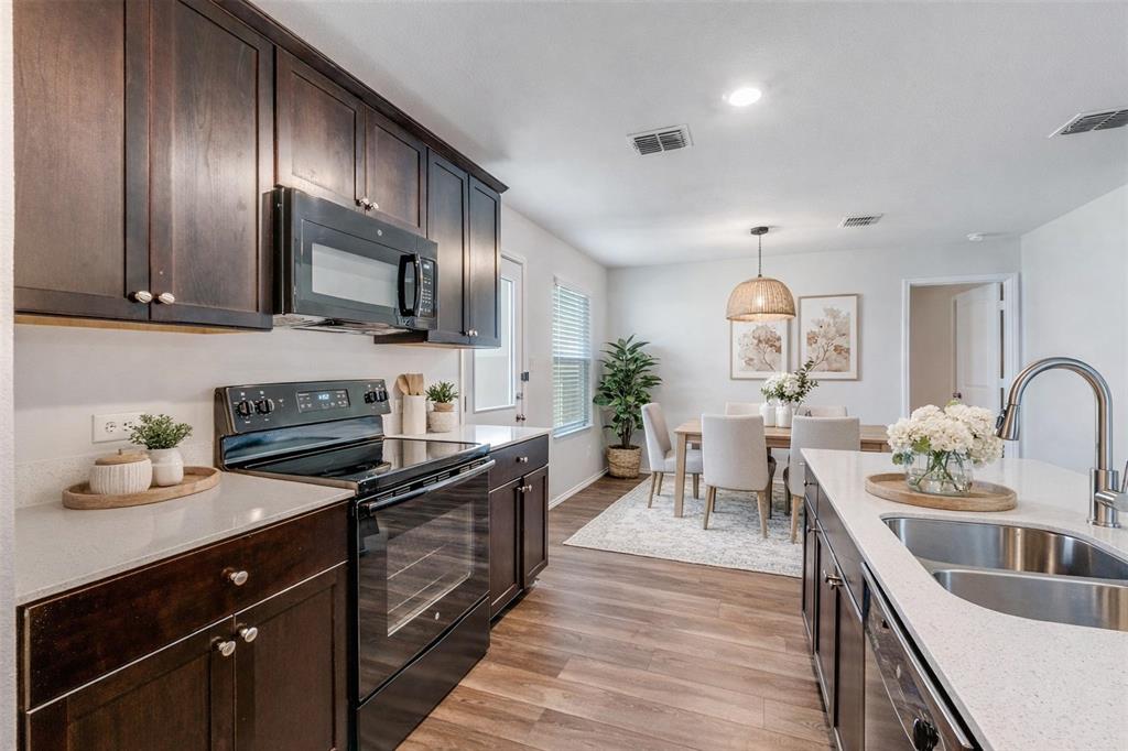 Villas Prairie Crk Add - Residential