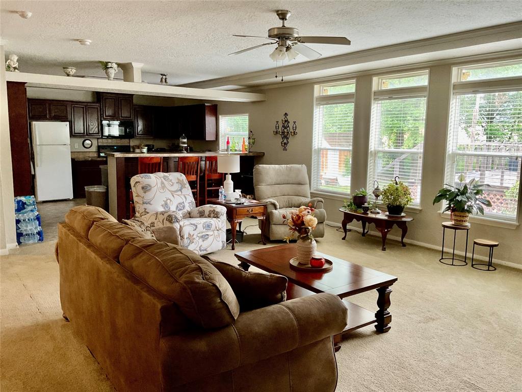 Falcon Crest - Residential
