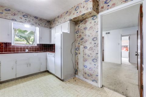 Tiny photo for 10623 Mccree Road, Dallas, TX 75238 (MLS # 21101825)