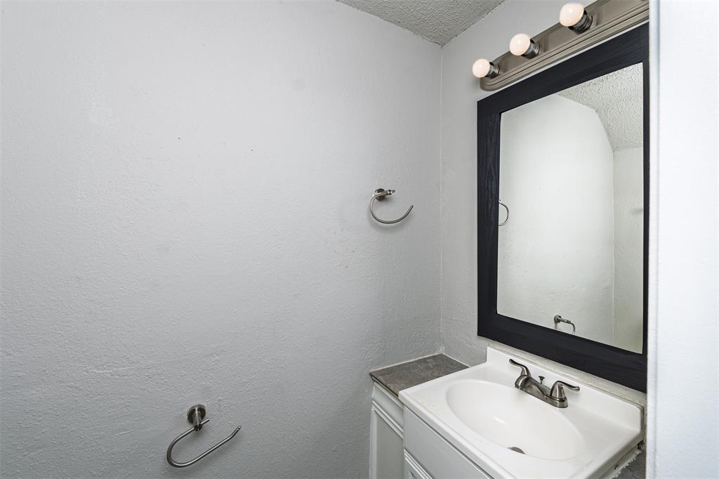 Couch J T Add - Residential Income