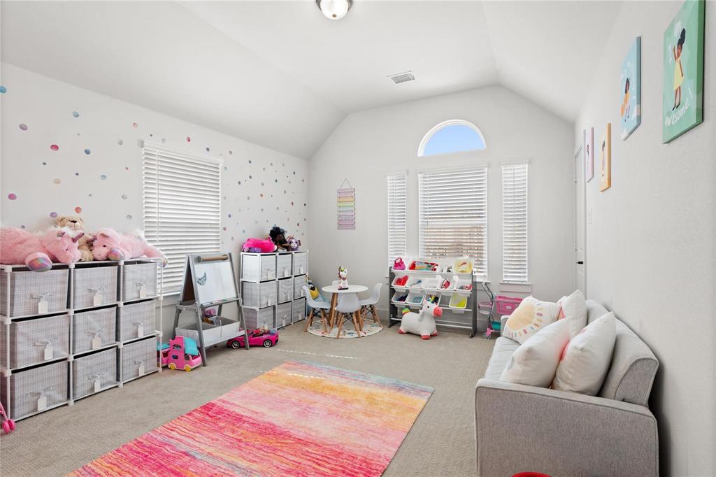 HIDDEN LAKES ESTATES - Residential