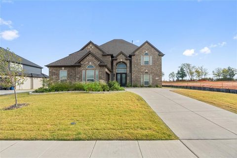 Photo of 704 S HIDDEN LAKES Drive, DeSoto, TX 75115 (MLS # 21248124)