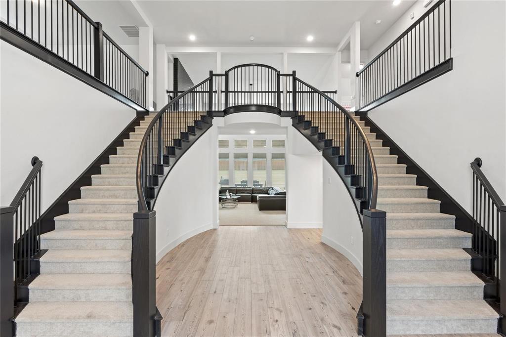 704 S HIDDEN LAKES Drive