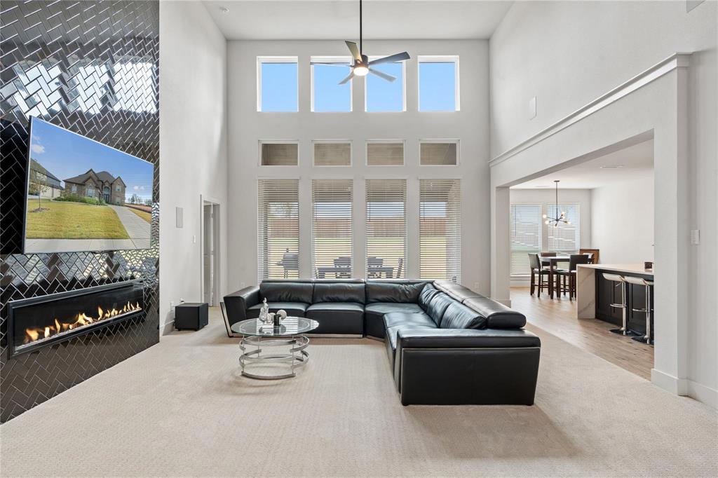 704 S HIDDEN LAKES Drive