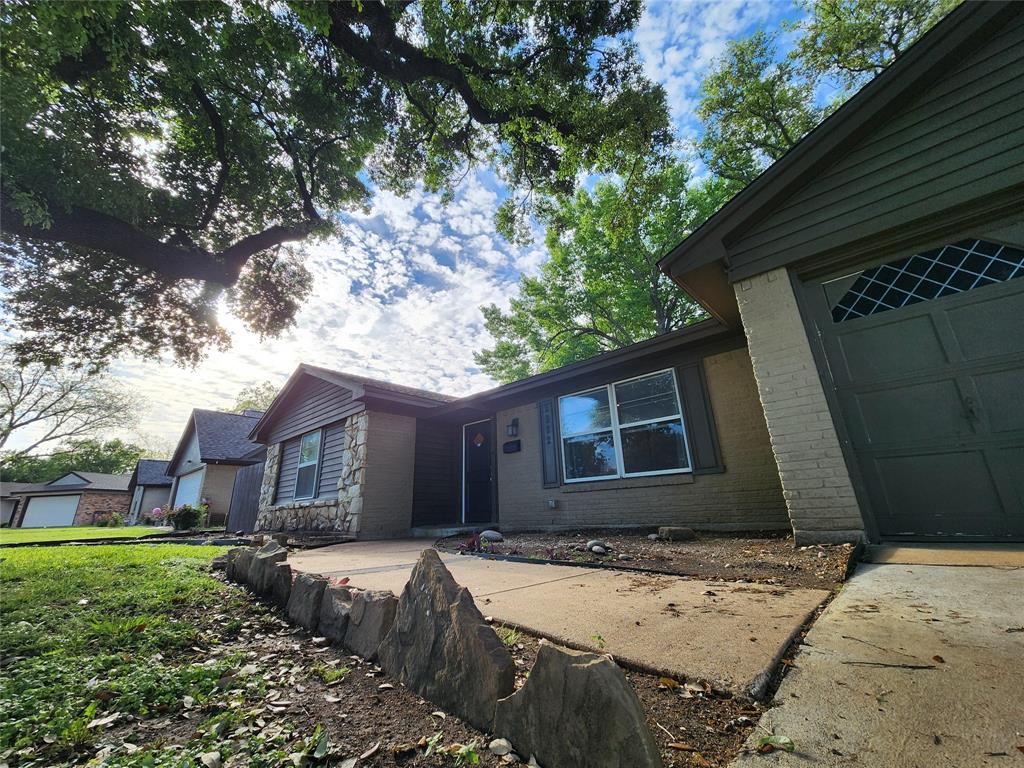 2822 Sunny Hill Lane