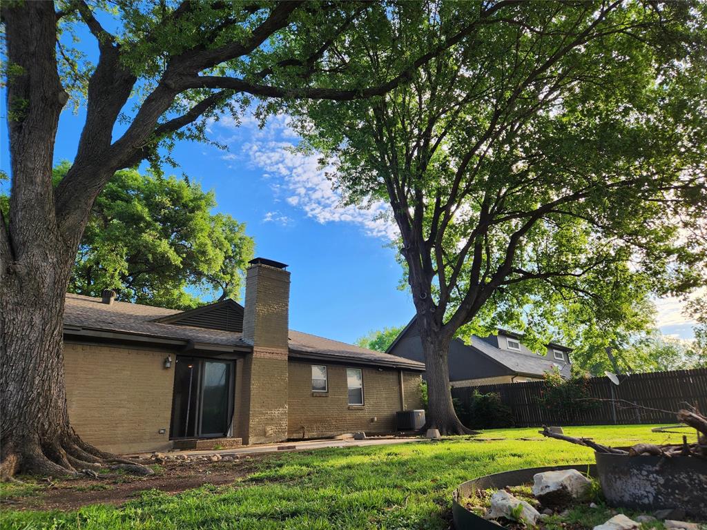 2822 Sunny Hill Lane