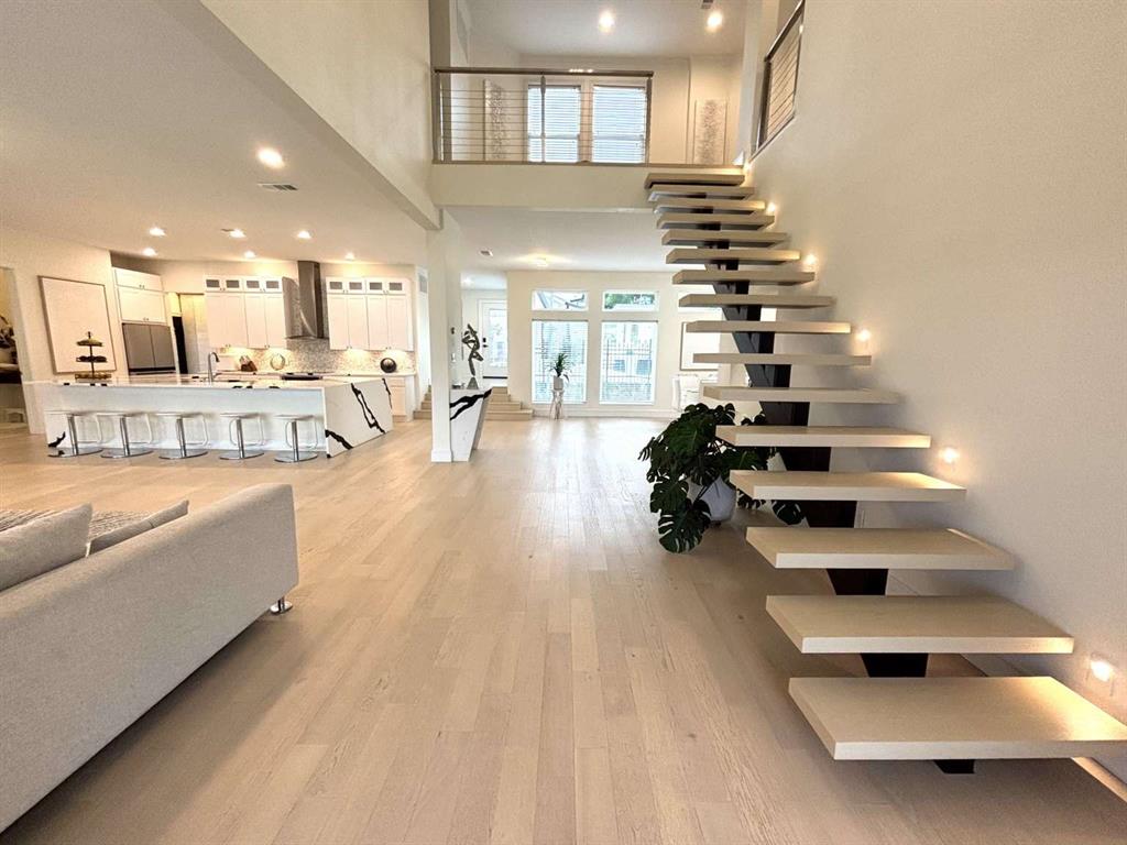 2309 Lafayette Drive