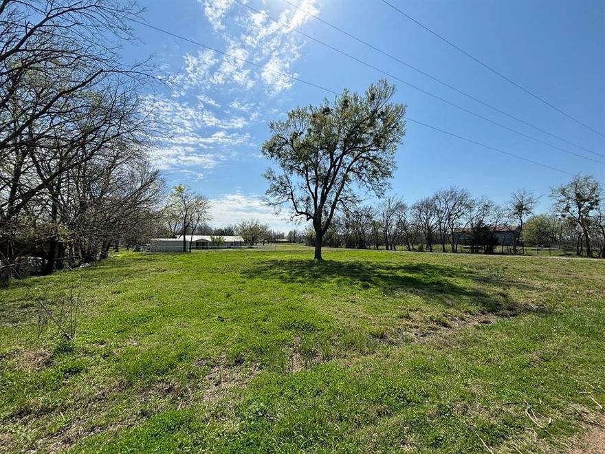 Almost a half acre lot that is already cleared and ready to build on. It is zoned multifamily! City Water, City Sewer. Road frotage on Sherman and 10th streets. This is the perfect place for that new duplex or fourplex.  The seller has 3 more lots available and they could be bought separately or as a package.