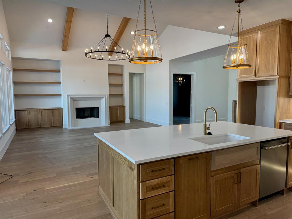 1715 Eagle Glen Pass